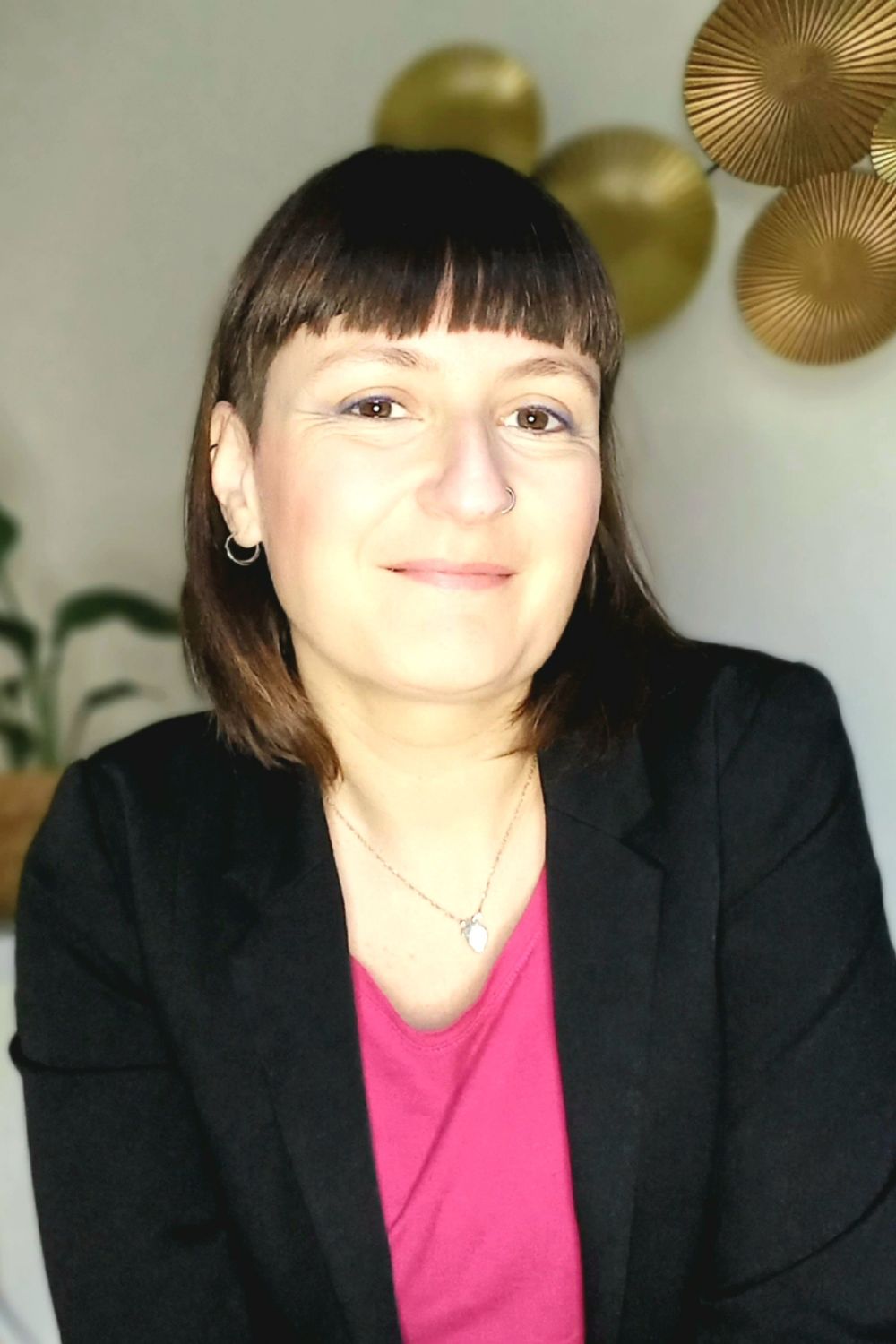 Cette photo est le portrait de Eva RAFFIER hypnothérapeute à Bordeaux